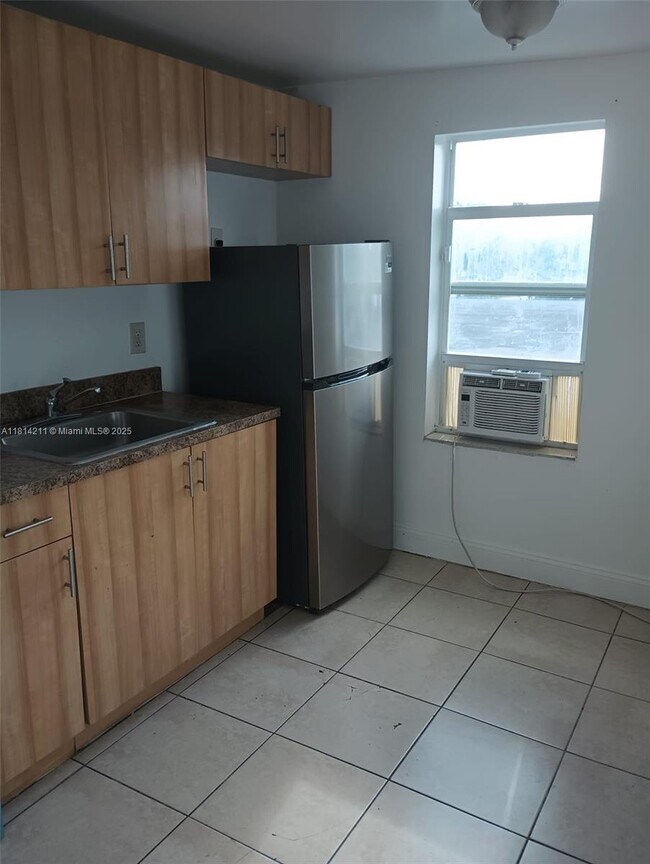 Foto del edificio - 1186 NW 103rd St