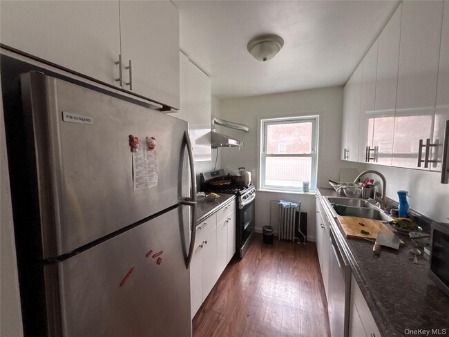 Building Photo - 37 Spruce St