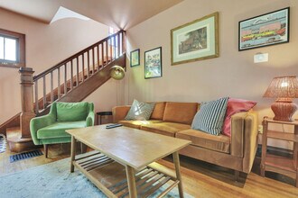 Building Photo - 97 W Como Ave