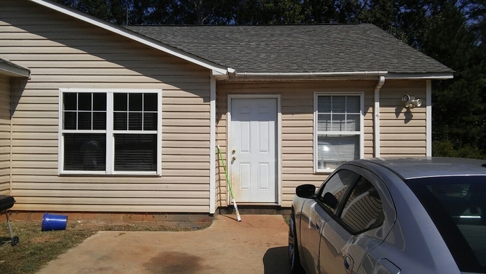 Building Photo - Duplex for rent in Anderson