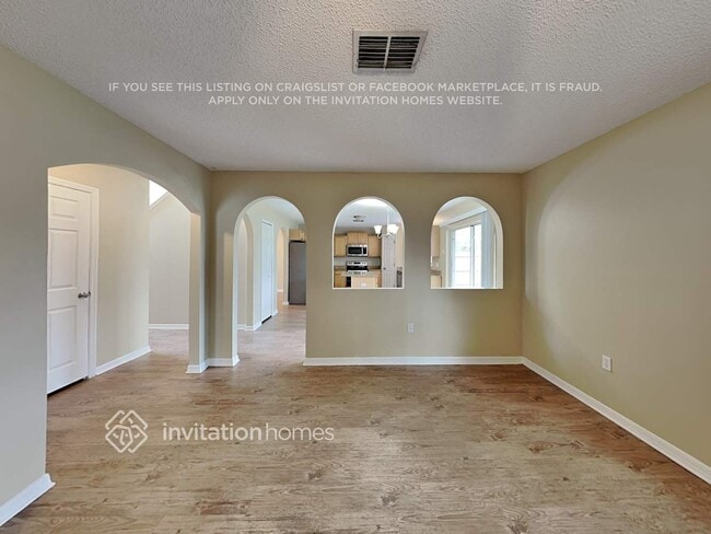 Foto del edificio - 3876 La Flor Dr