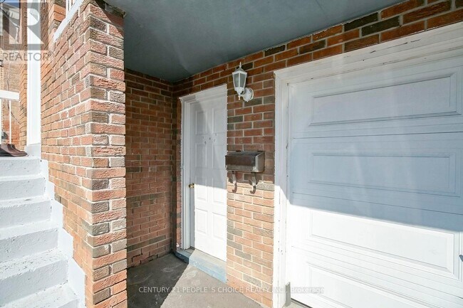 Building Photo - 106 Winterfold Dr