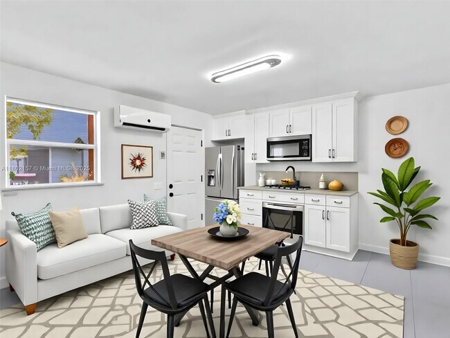 Building Photo - 4941 SW 44th Ave