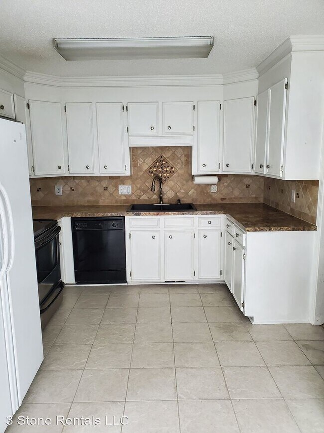 Building Photo - 3 br, 2 bath House - 422 Harborough Court
