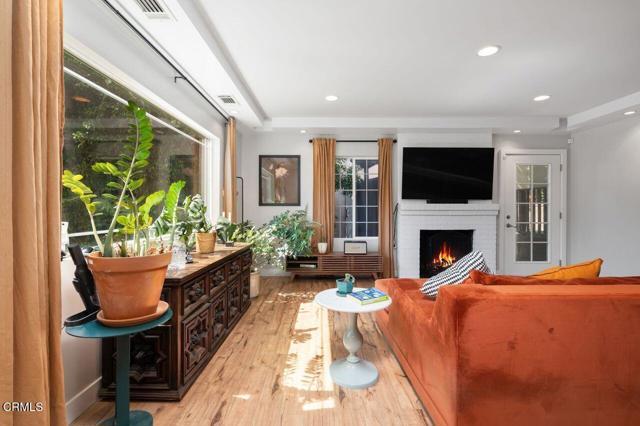 Foto del edificio - 3847 Sunbeam Dr