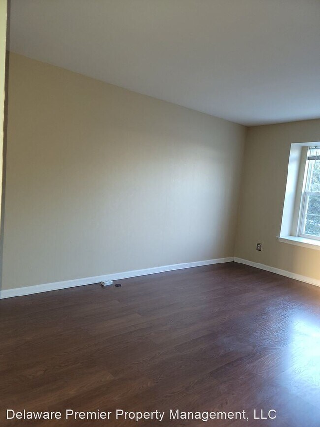 Building Photo - 302 Caribou Ln
