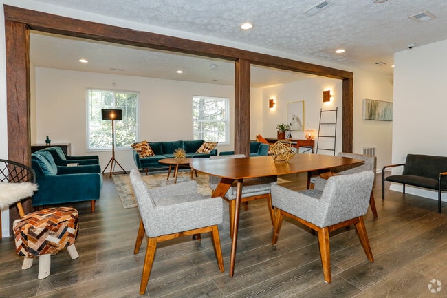 Interior Photo - The Legends