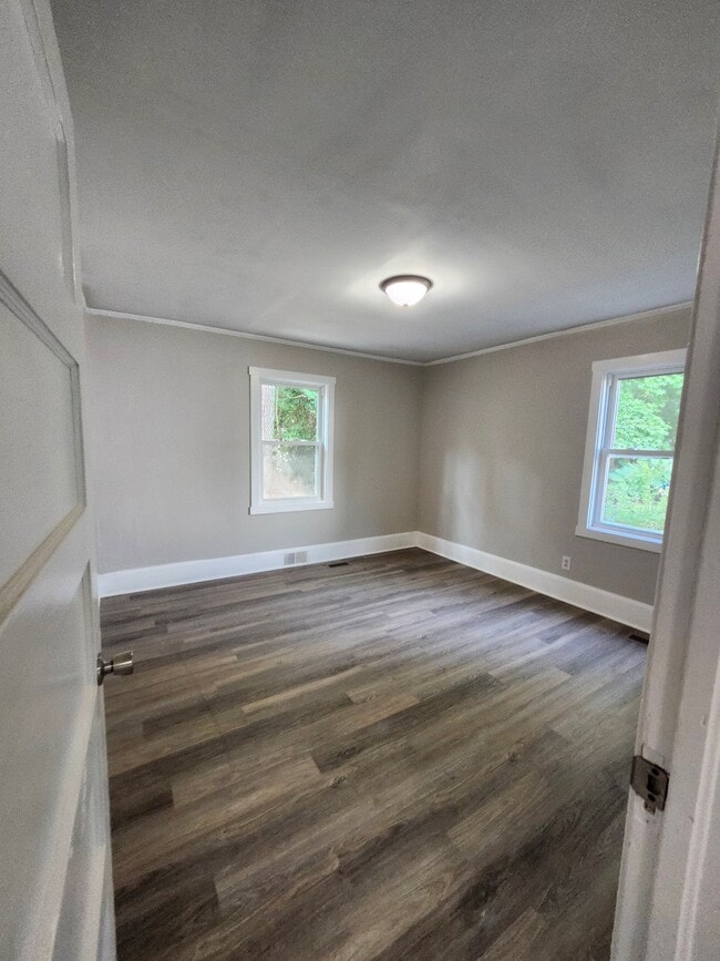 Building Photo - 1822 Dupree St
