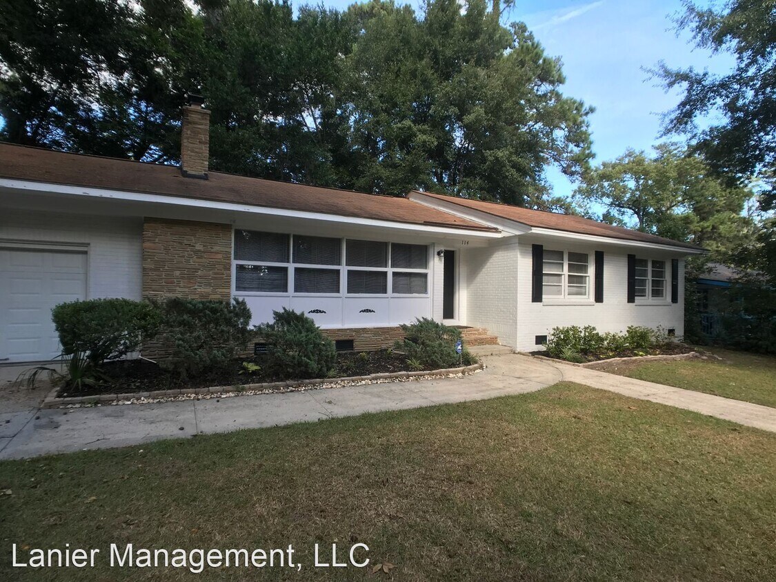 Foto principal - 3 br, 2 bath House - 114 Alpine Dr.