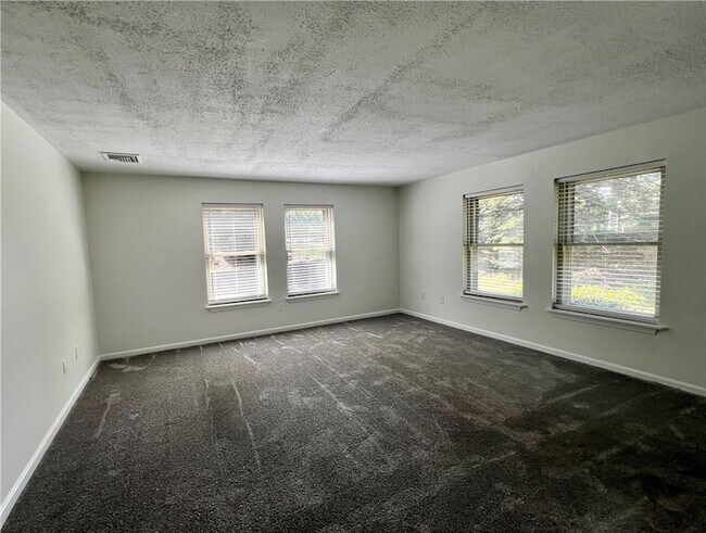 Foto del edificio - 3524 W Shore Rd