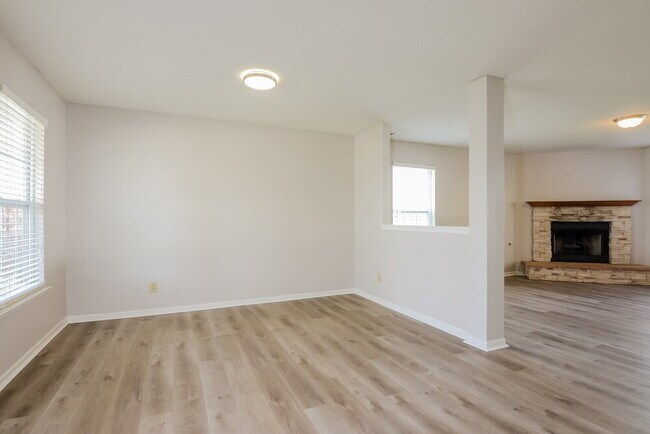 Foto del edificio - 10384 Carrington Way