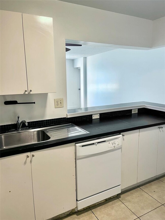 Photo - 4394 NW 9th Ave Apartment