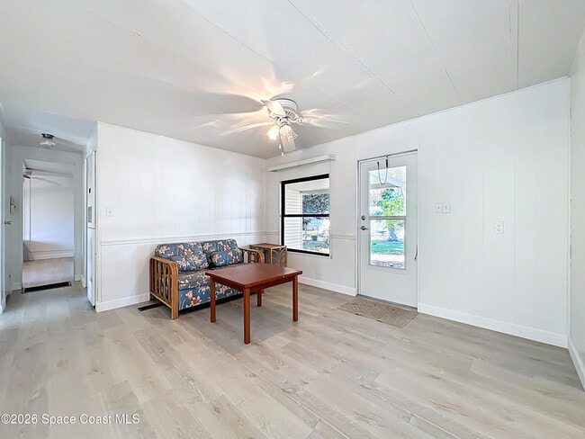 Foto del edificio - 909 Sequoia St