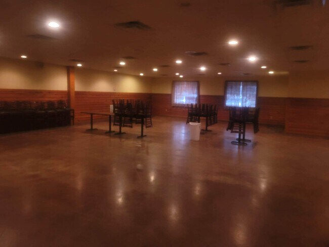 Building Photo - 6336 Steve Lee Dr