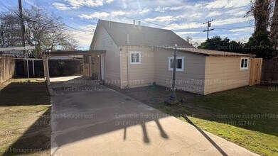 Building Photo - 1625 Camino Sierra