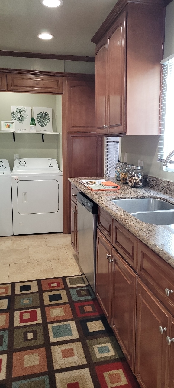 área de lavandería - 1357 S Orange Dr