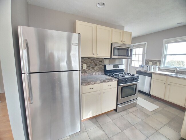 Foto del edificio - Charming 2 Bedroom 2 Bathroom House!