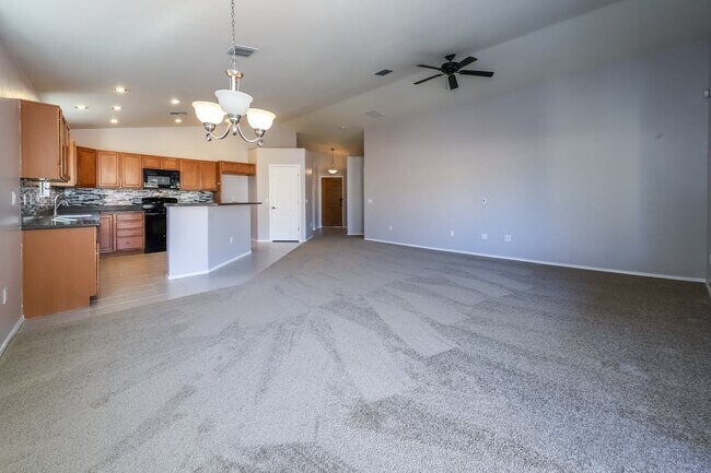 Foto del edificio - 4005 E Coolbrooke Dr