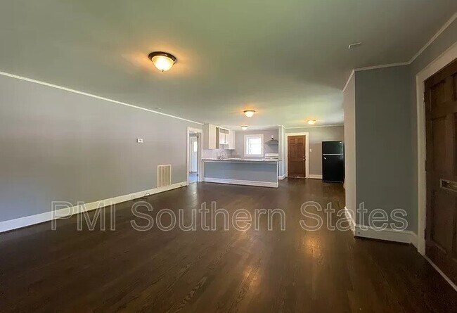 Foto del edificio - Stunning 6-Bedroom, 5-Bath Home in Gaffney...