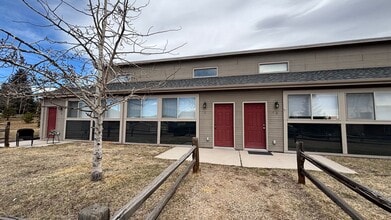 Building Photo - 6220 Forest Edge Rd