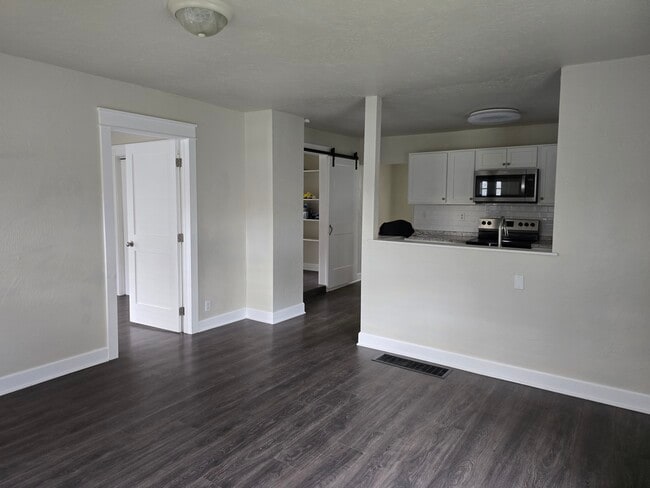 Foto del edificio - 1003 E Harrison Ave