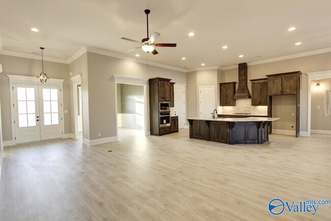 Building Photo - 26172 Woodfield Dr
