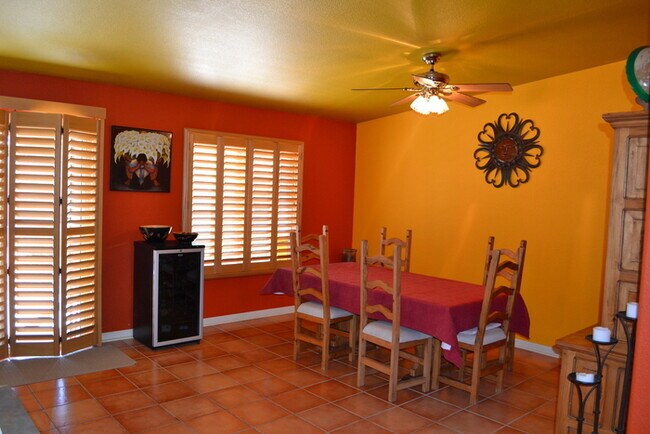 Building Photo - Bright & Spacious 3-Bedroom Tucson Rental ...