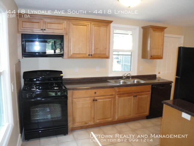Building Photo - Kingfield/East Harriet Duplex