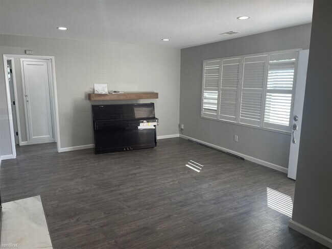 Foto del edificio - 4 br, 2 bath House - 32324 Utica Street