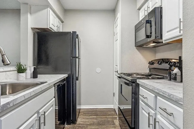 Building Photo - Grand Pavilion