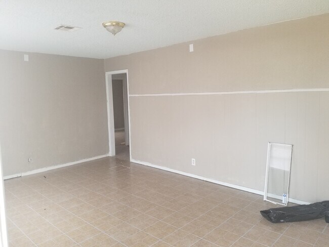 Foto del edificio - 230 e 52nd pl n