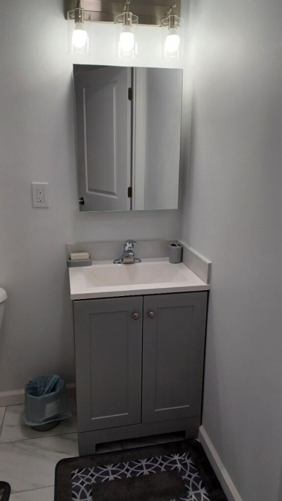 Foto del edificio - 45 Wrangle Brook Rd