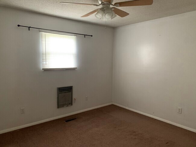 Building Photo - 113 Noe Hill Ln