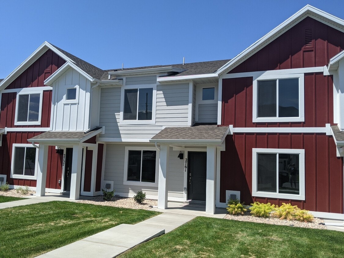 2761 N Airmen Ave, Layton, UT 84041 Townhome Rentals in Layton UT