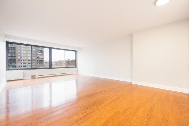 Building Photo - 1660 Madison Ave