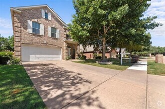Building Photo - 8417 Robertson Dr