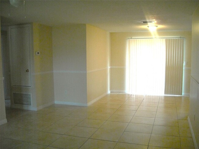 Building Photo - 2806 Burr Oak Dr