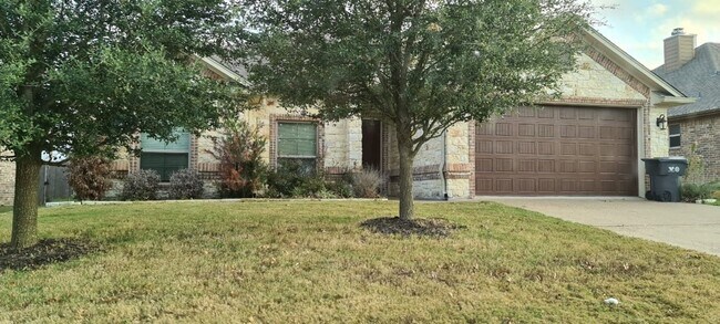 Foto del edificio - Exceptional 3 Bed / 2 Bath Home — Move-In Ready | Midway ISD