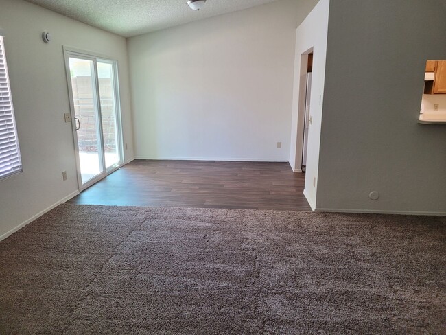 Building Photo - 4531 E Ashurst Dr