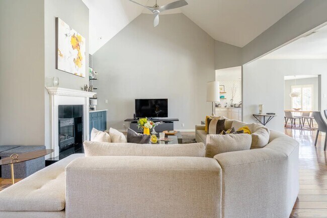 Foto del edificio - 2209 Sand Creek Ct