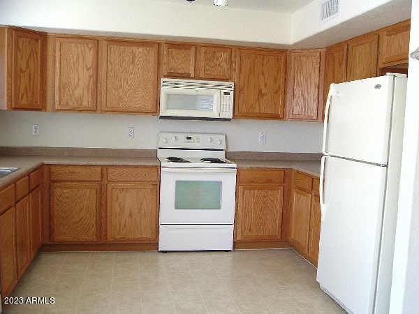 Building Photo - 22619 W Papago St