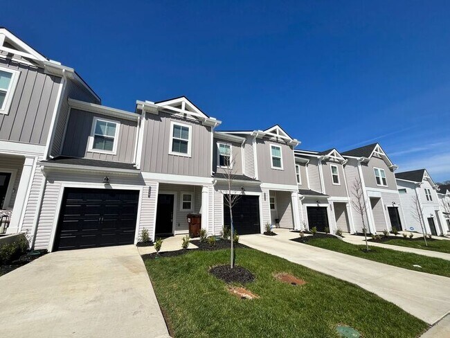 Building Photo - 4537 Skywood Ln