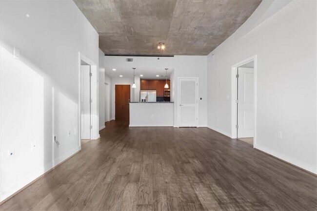 Building Photo - 250 Pharr Rd NE