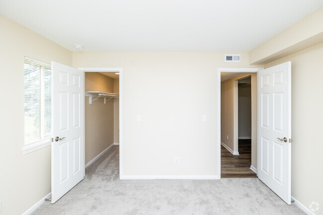 2BD, 1BA - 750SF - Primary Bedroom - River Ridge Apartments