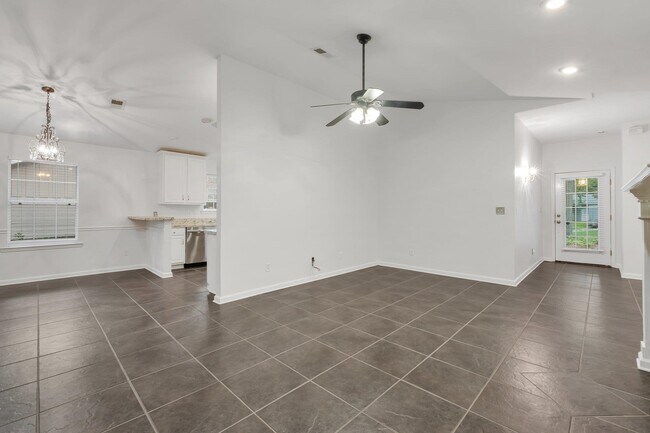 Building Photo - 2922 Bay Shore Dr