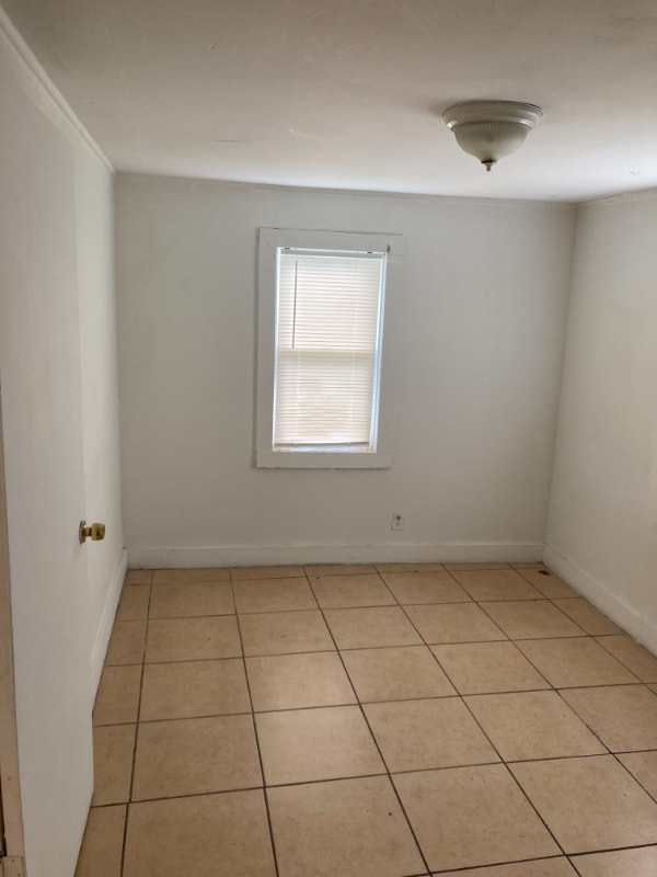 Building Photo - 4613 St Johns Ave