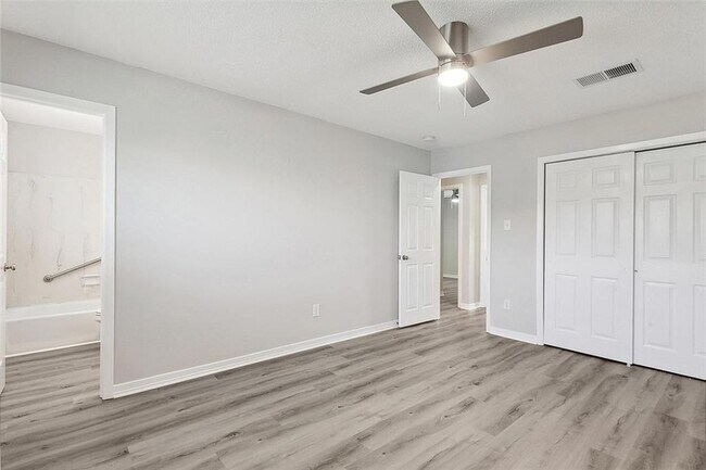 Foto del edificio - 1101 Field Ave