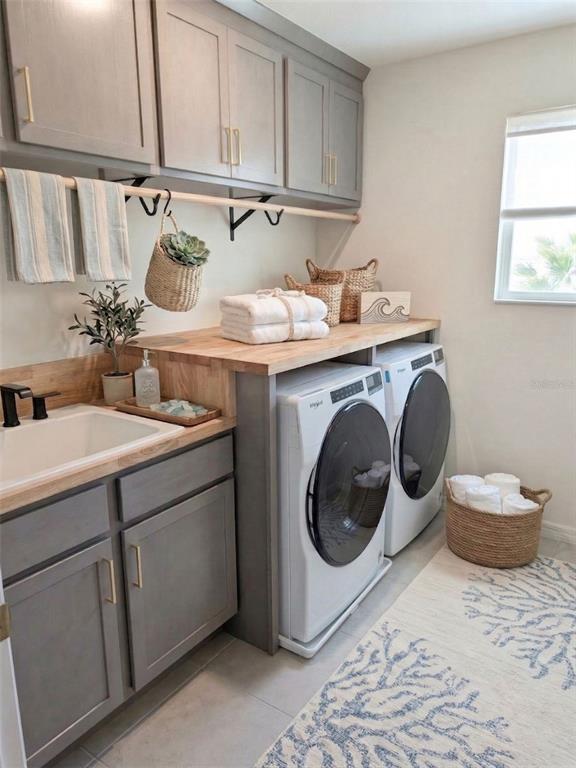 Foto del edificio - 8097 Cortese Dr