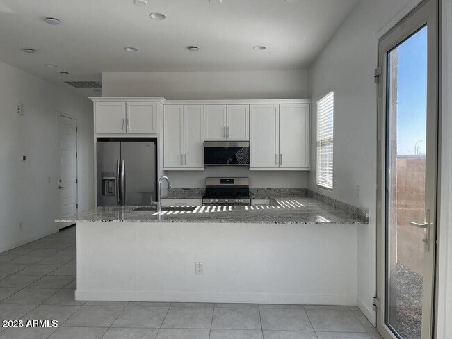 Building Photo - 4623 S 111th Dr