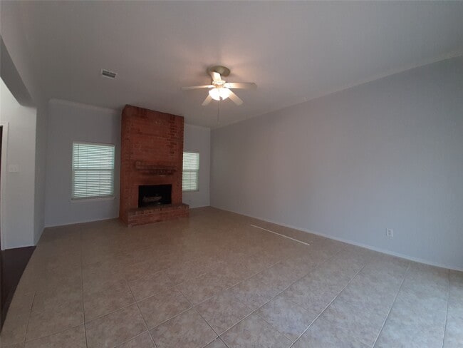 Foto del edificio - 8 Fawnchase Ct